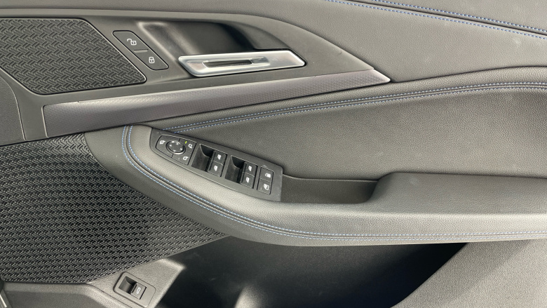 BMW 2 Series 225e xDrive M Sport 5dr DCT [Tech Plus Pack] Hatchback